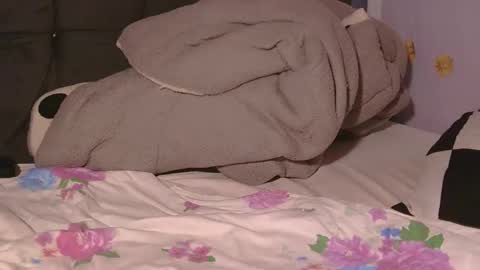 kai91799 online show from April 22, 2026, 7:26 pm