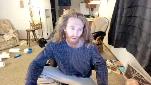 Kaiku77 online show from November 18, 2025, 7:07 pm