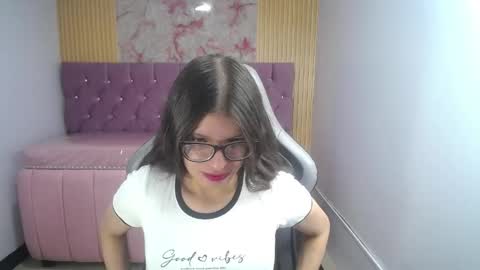 Snapshot of kailee_ch chatting on April 12, 2026, 1:05 pm Kailee online show from April 12, 2026, 1:05 pm