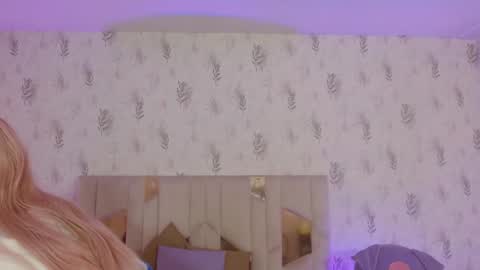 kaisage_tay online show from October 14, 2025, 1:12 pm