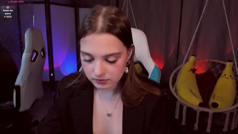 Kaisa online show from November 14, 2025, 7:45 pm