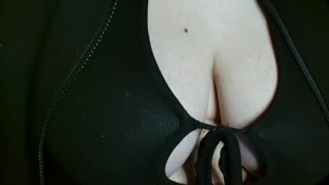 Kaitlin online show from April 14, 2026, 10:10 am