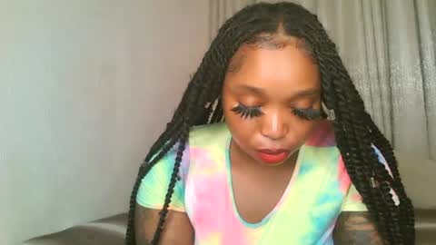 kakey love online show from March 3, 2025, 7:10 am