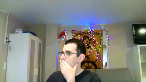 Snapshot of kalem48 chatting on December 4, 2024, 8:01 am MusicMen49 online show from December 4, 2024, 8:01 am