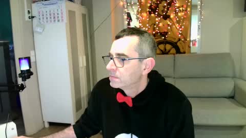 Snapshot of kalem48 chatting on January 4, 2025, 9:21 am MusicMen49 online show from January 4, 2025, 9:21 am