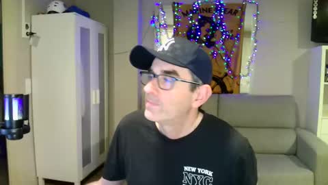 Snapshot of kalem48 chatting on February 2, 2025, 10:17 pm MusicMen49 online show from February 2, 2025, 10:17 pm