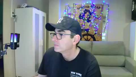 Snapshot of kalem48 chatting on February 12, 2025, 8:16 am MusicMen49 online show from February 12, 2025, 8:16 am