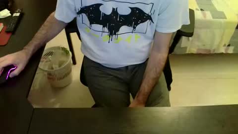 Snapshot of kalem48 chatting on December 17, 2025, 2:34 pm MusicMen49 online show from December 17, 2025, 2:34 pm