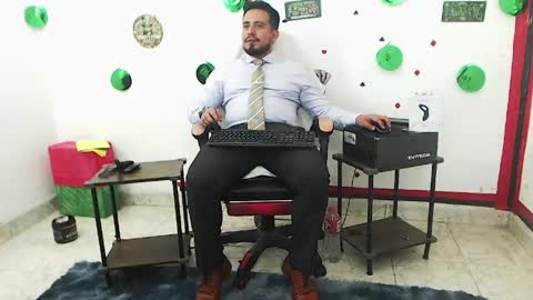 Kaleth online show from June 2, 2026, 1:35 pm