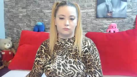 Snapshot of kalindahot chatting on November 23, 2025, 6:41 pm kalindahot online show from November 23, 2025, 6:41 pm