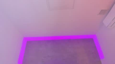 Carolina   online show from January 23, 2025, 3:32 pm