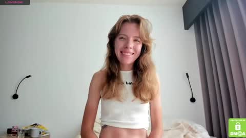 Snapshot of kalisee_ chatting on April 23, 2026, 8:46 am Kalisee online show from April 23, 2026, 8:46 am