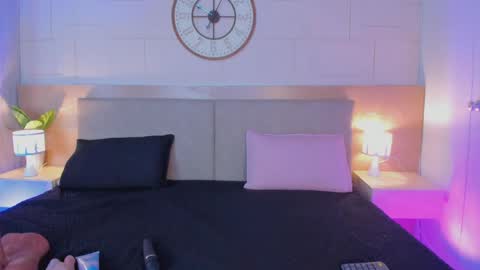 kalyx_lana online show from April 17, 2026, 8:01 pm