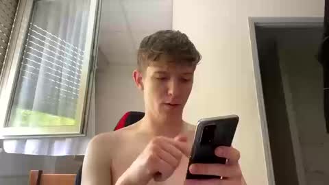 kameleonb online show from September 22, 2025, 12:51 pm