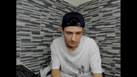 kami_doublehot online show from November 29, 2025, 9:23 am