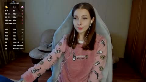 Snapshot of kami_mur chatting on February 20, 2025, 12:15 pm Kami mur online show from February 20, 2025, 12:15 pm