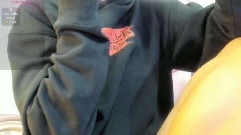    online show from January 28, 2025, 12:11 pm