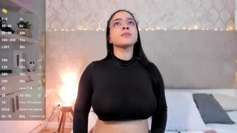 Kamila Betancourt online show from October 11, 2025, 11:53 am