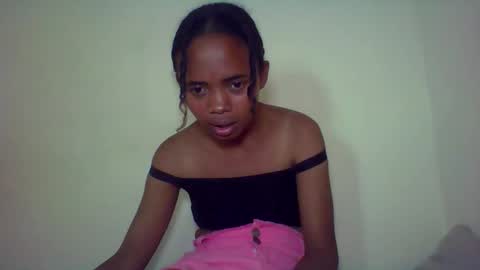 Snapshot of kamillah69 chatting on November 15, 2025, 6:59 pm kamillah69 online show from November 15, 2025, 6:59 pm