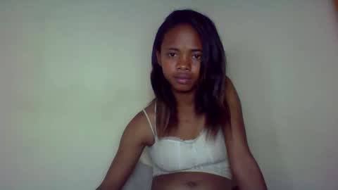 Snapshot of kamillah69 chatting on November 20, 2025, 7:46 pm kamillah69 online show from November 20, 2025, 7:46 pm