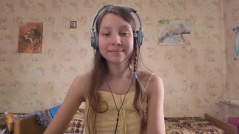 Mari  Simmons online show from October 3, 2025, 6:21 am