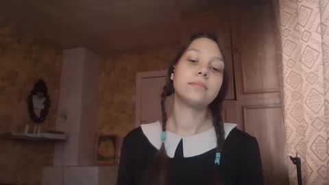 Mari  Simmons online show from October 27, 2025, 2:59 am