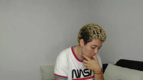 kammy   y   camila online show from March 13, 2026, 1:23 am