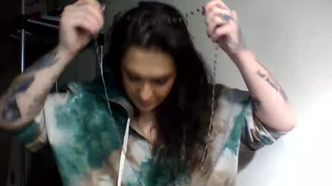 kandirain online show from October 17, 2025, 9:01 am