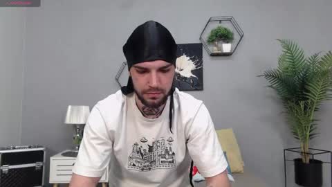 Snapshot of kanehunter chatting on April 27, 2026, 8:29 pm Kane online show from April 27, 2026, 8:29 pm