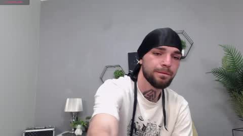 Snapshot of kanehunter chatting on April 28, 2026, 7:52 pm Kane online show from April 28, 2026, 7:52 pm