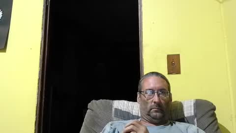 Snapshot of kansasfarmer1 chatting on October 9, 2025, 12:19 am kansasfarmer1 online show from October 9, 2025, 12:19 am