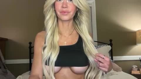 Snapshot of karabearr chatting on January 7, 2026, 1:08 am kara online show from January 7, 2026, 1:08 am