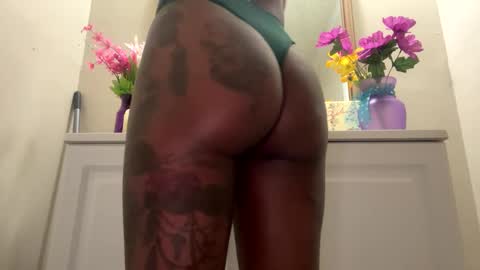 Snapshot of karamelkandy69 chatting on January 24, 2025, 9:17 am Karamelkandy69 online show from January 24, 2025, 9:17 am