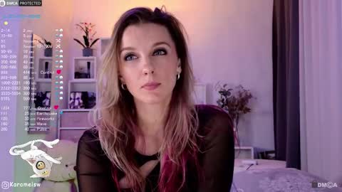 Julia online show from September 25, 2025, 10:24 pm