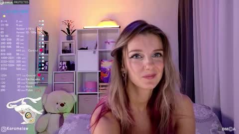 Julia online show from September 27, 2025, 10:26 pm