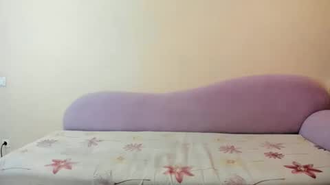 Snapshot of karennaz chatting on December 14, 2025, 10:36 pm Karen online show from December 14, 2025, 10:36 pm