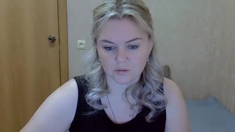 karennelsonx online show from January 15, 2026, 11:26 am