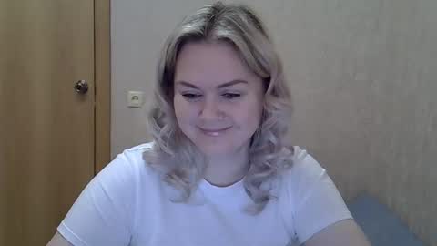 karennelsonx online show from February 10, 2026, 10:41 am