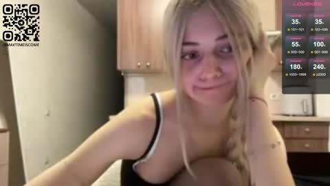 Snapshot of karensimilton chatting on May 12, 2026, 3:42 pm May online show from May 12, 2026, 3:42 pm