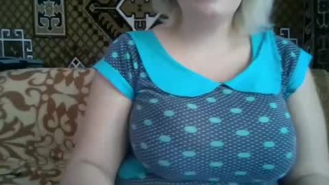 Snapshot of karilina_hi chatting on December 12, 2024, 11:29 am Karilina Hi online show from December 12, 2024, 11:29 am