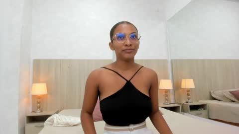 Snapshot of karina_calderon chatting on April 7, 2026, 11:21 am Karina Calderon online show from April 7, 2026, 11:21 am