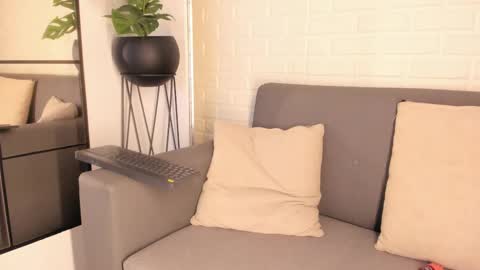 Kari online show from February 26, 2025, 4:14 am