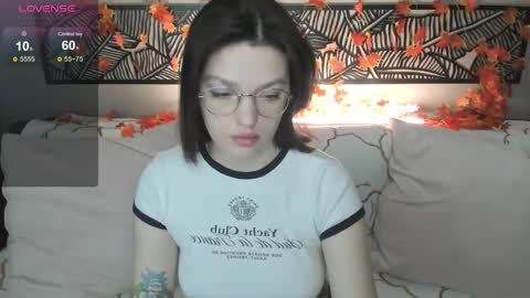 karina online show from November 11, 2025, 2:33 am