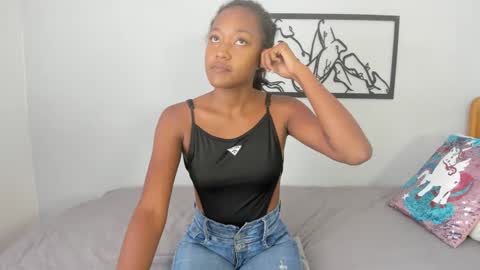 karina_lopez7 online show from September 29, 2025, 3:17 pm