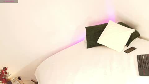 karina Taylor online show from April 22, 2026, 2:14 am