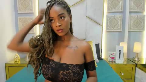 karinaacox online show from March 1, 2026, 1:02 pm