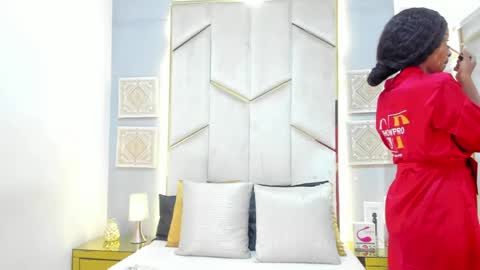 karinaacox online show from April 5, 2026, 12:46 pm