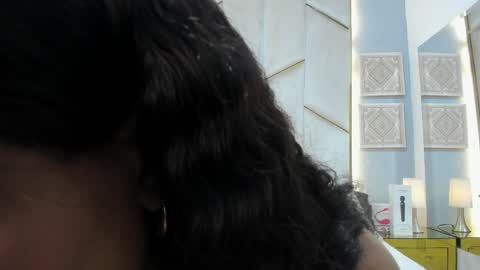 karinaacox online show from April 19, 2026, 6:10 pm