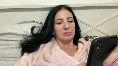 Karina online show from January 1, 2025, 5:00 pm