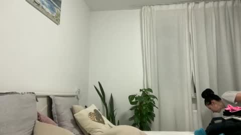 Karina online show from February 19, 2025, 6:32 pm